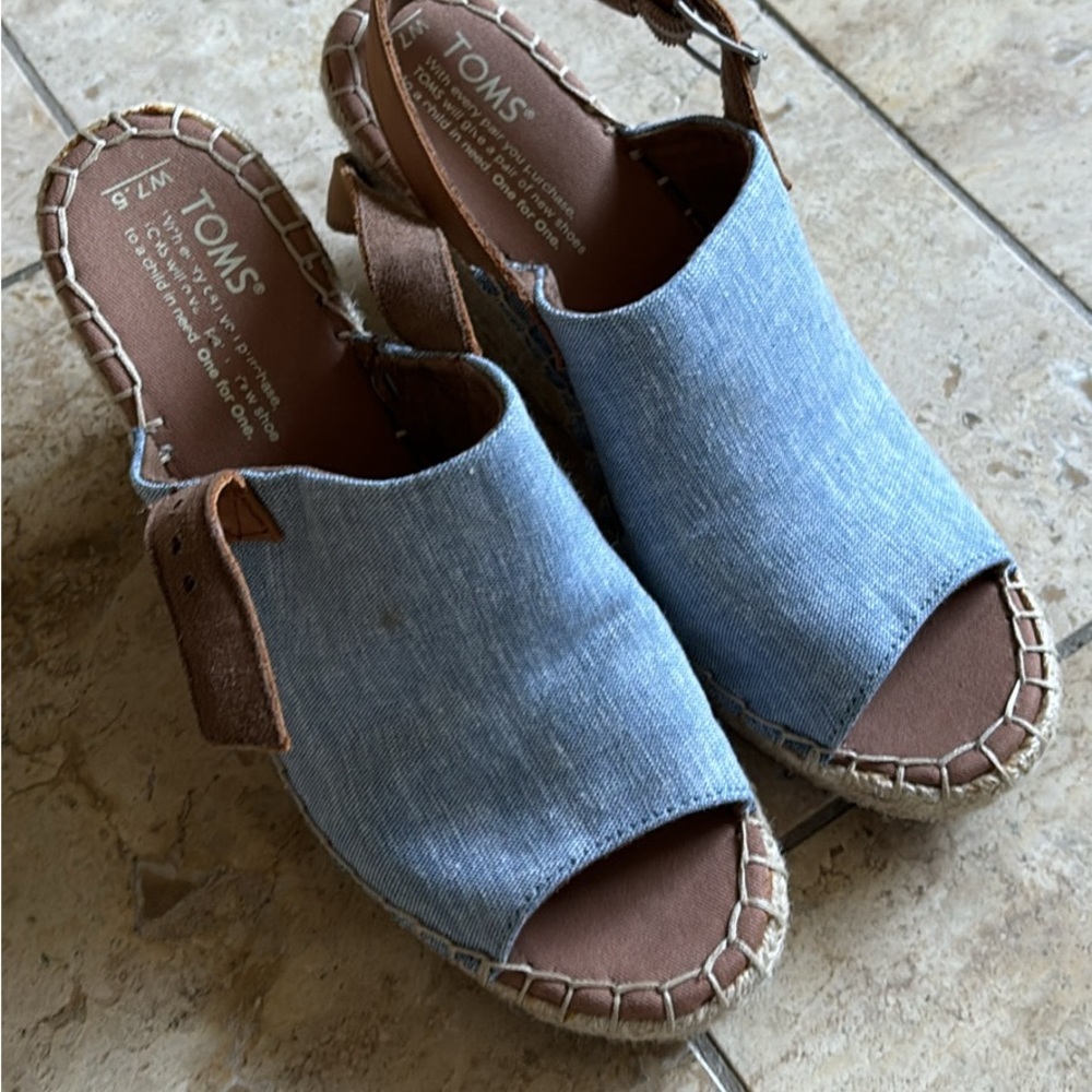 Toms wedge sandals